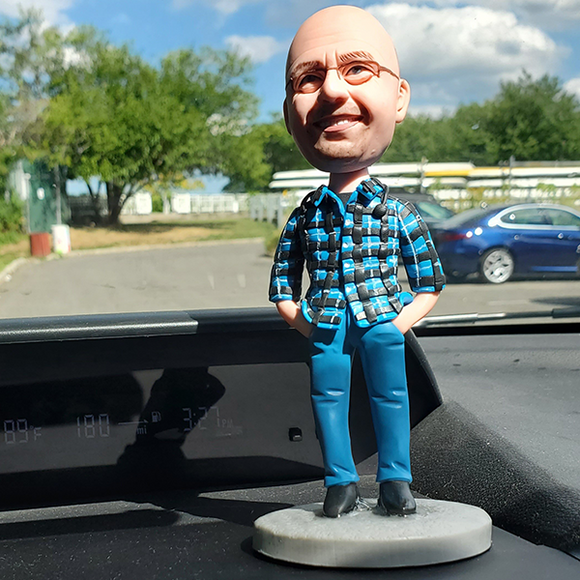 Fully Customizable 1 Person Bobblehead With Text